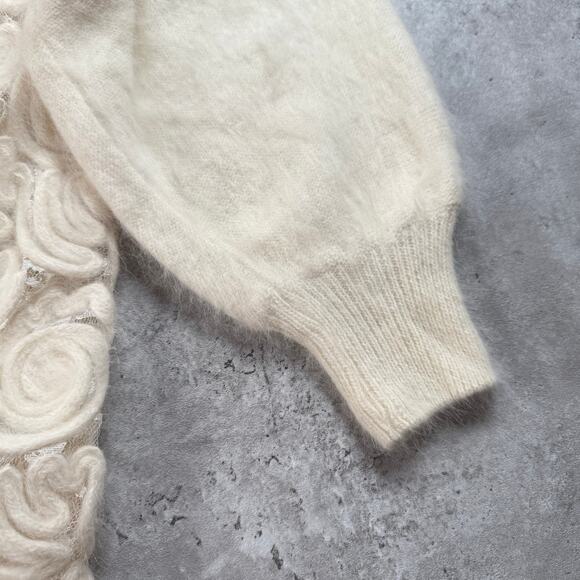 Vintage ivory angora blend cardigan scalloped sides womens size medium - Picture 8 of 9